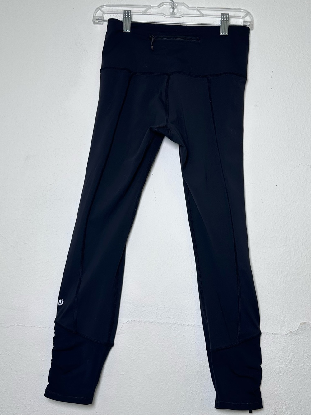 lululemon Runday Black Cropped High-Rise Capri Ruched Zipper Pocket Legging 4 - Picture 3 of 13